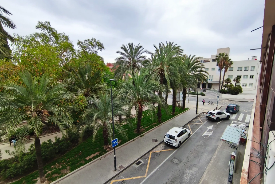 Piso en venta en Plaza Doctor Gómez Ulla, 1