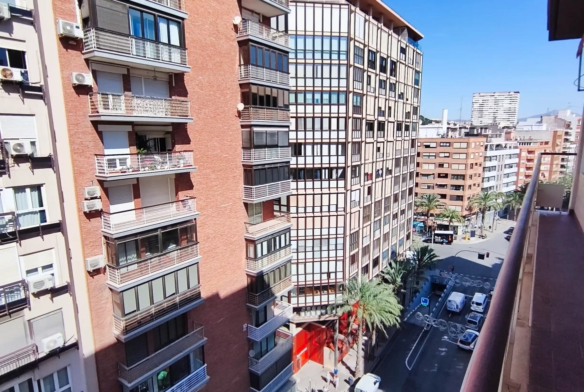 Piso en venta en Rambla de Méndez Núñez, 48