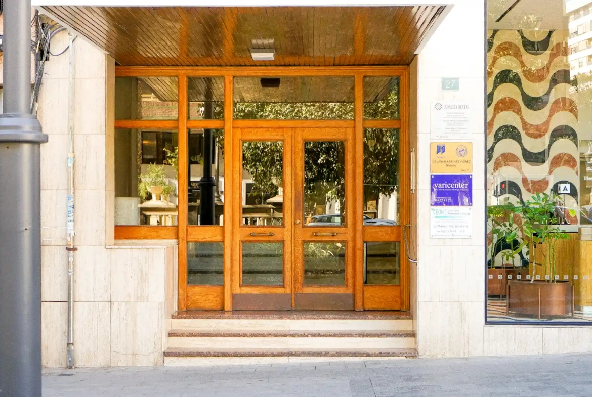 Piso en venta en Avenida Doctor Gadea, 27