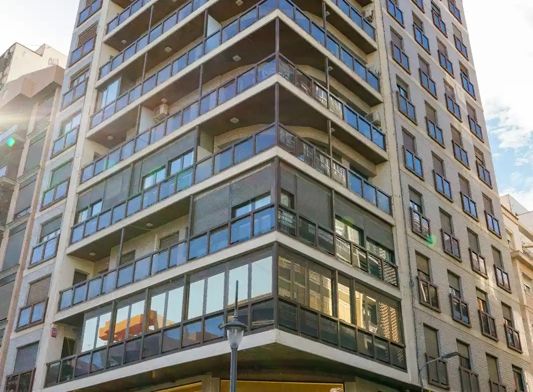 Piso en venta en Avenida Doctor Gadea, 27