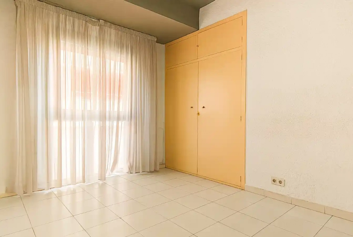 Piso en venta en Avenida Doctor Gadea, 27