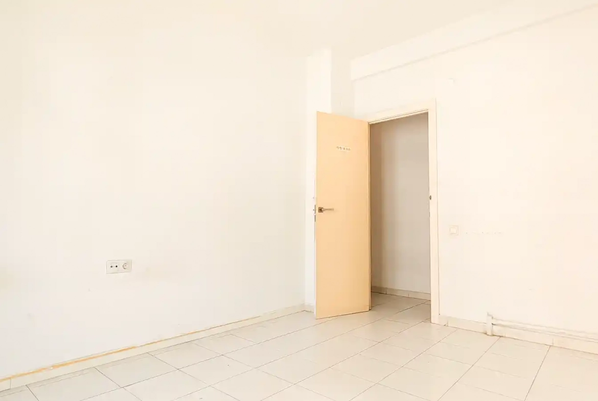 Piso en venta en Avenida Doctor Gadea, 27