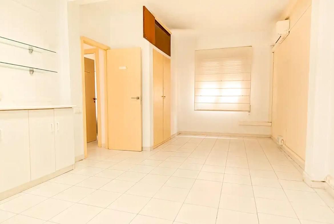 Piso en venta en Avenida Doctor Gadea, 27