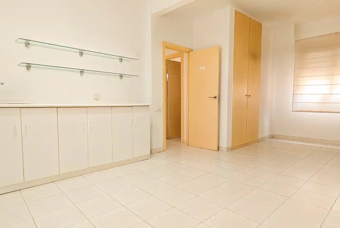 Piso en venta en Avenida Doctor Gadea, 27
