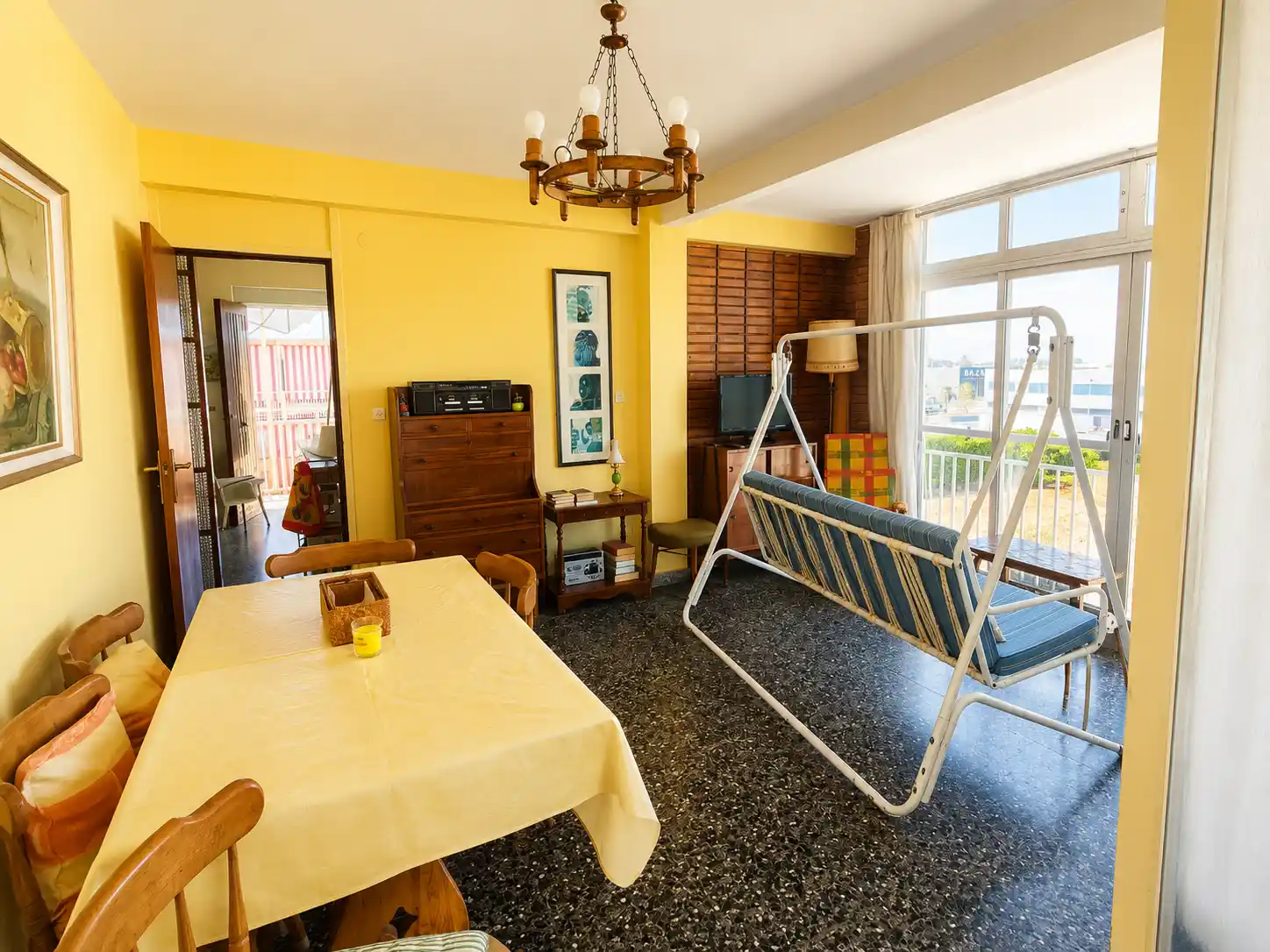 salon Piso en venta en Calle Vial Flora de España