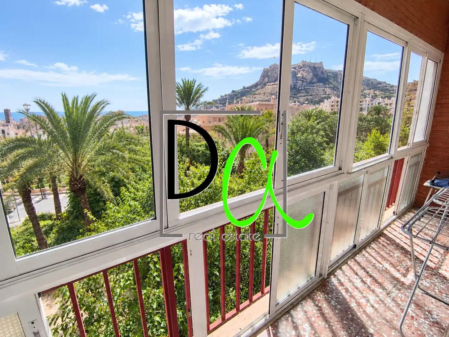 Balcone soleggiato con vista Piso en venta en Plaza Estella